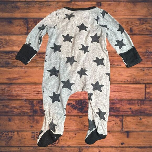 5 for $25🔥Cloud Island Black Star Printed Grey Footie Pajama Baby 0-3 Months - Picture 2 of 4